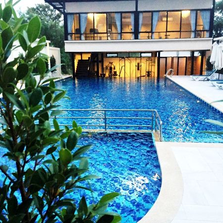 Avana Laemchabang Hotel Си Рача Екстериор снимка