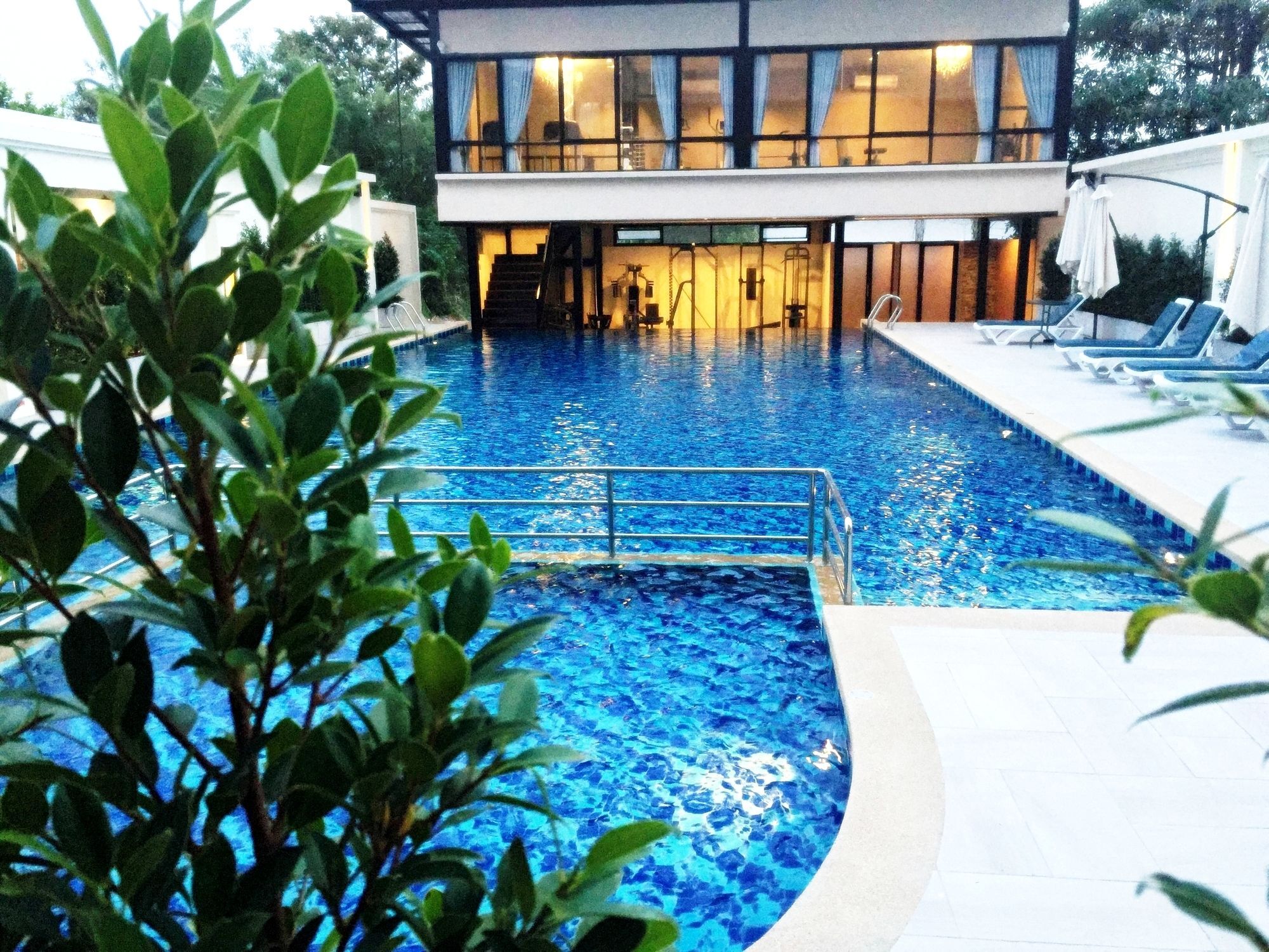 Avana Laemchabang Hotel Си Рача Екстериор снимка